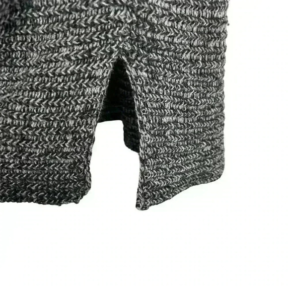 A.n.a Women's black and white Pullover Sweater Size M Casual Knit Solid - Picture 5 of 9